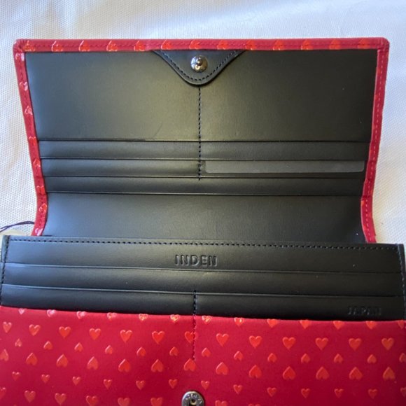 Inden Japanese Designer Handmade Lacquered Red Leather Heart Wallet - Picture 5 of 13